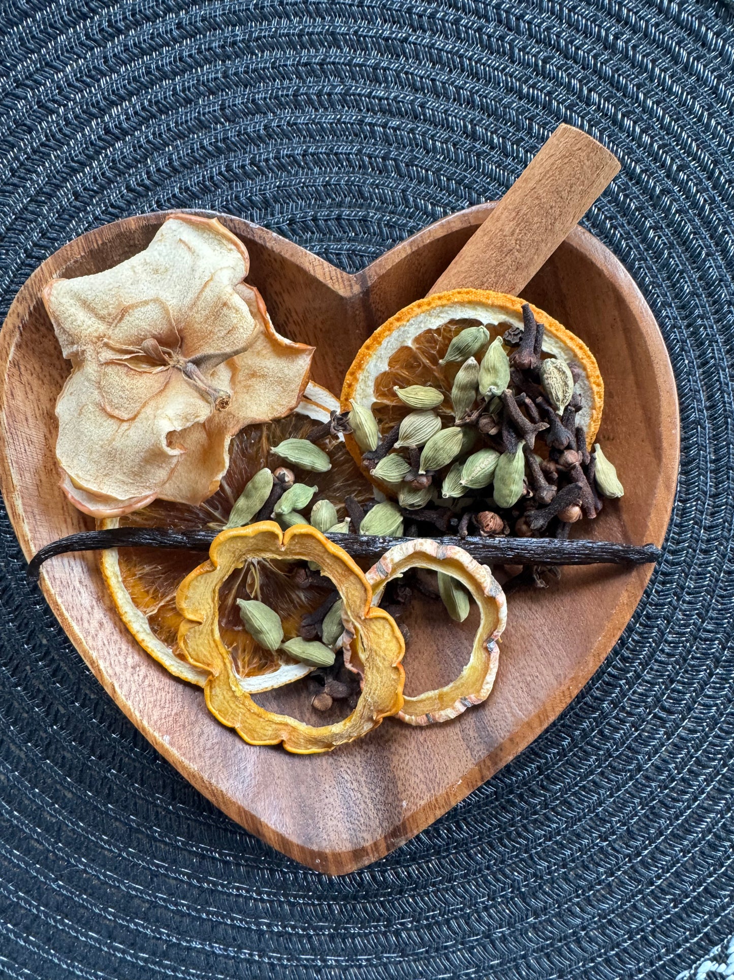 Autumn Chai Simmer Pot – Cozy Fall Spice Stovetop Potpourri Blend