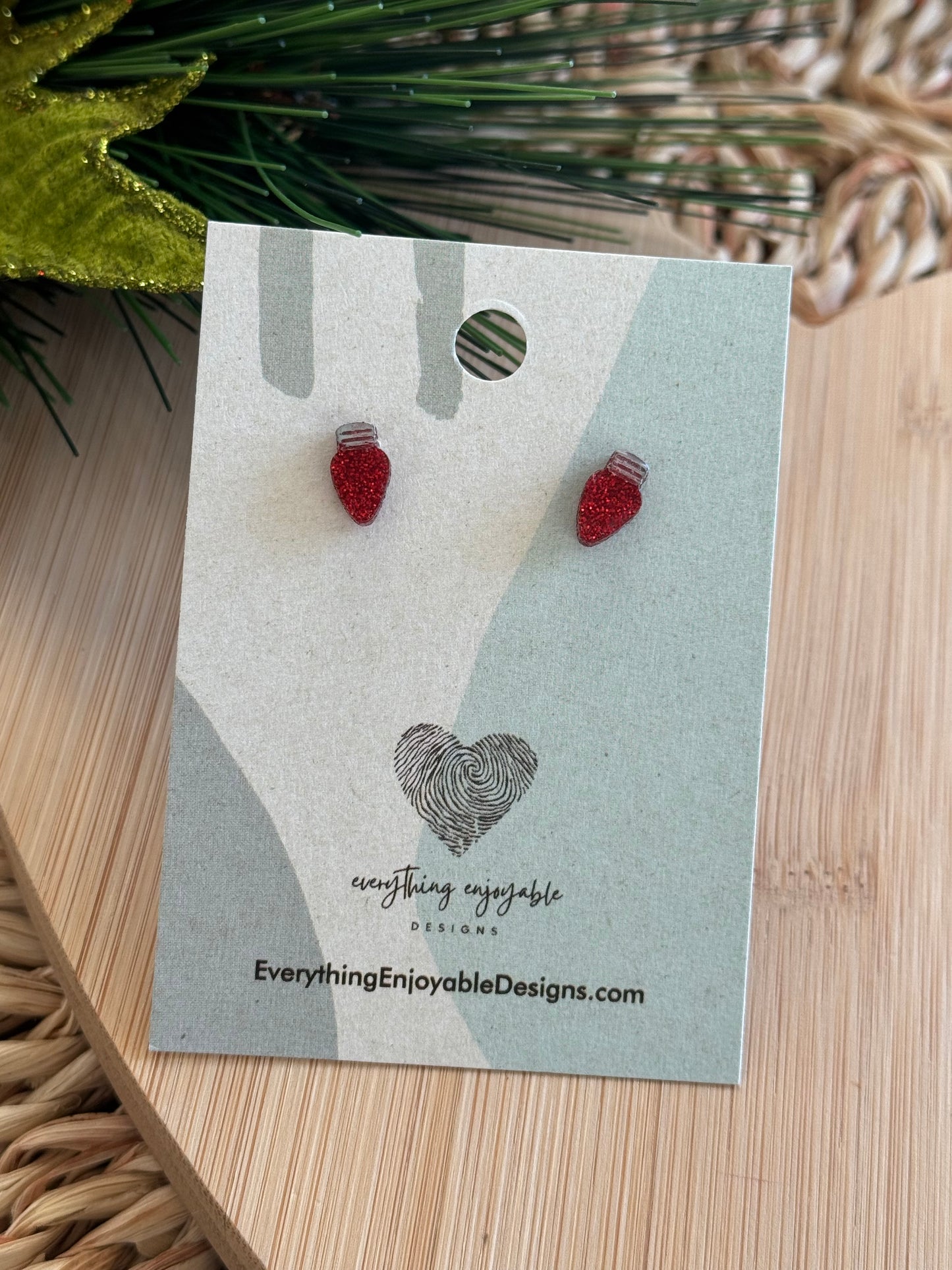 Acrylic Holiday Light Bulb Studs – Red Glitter