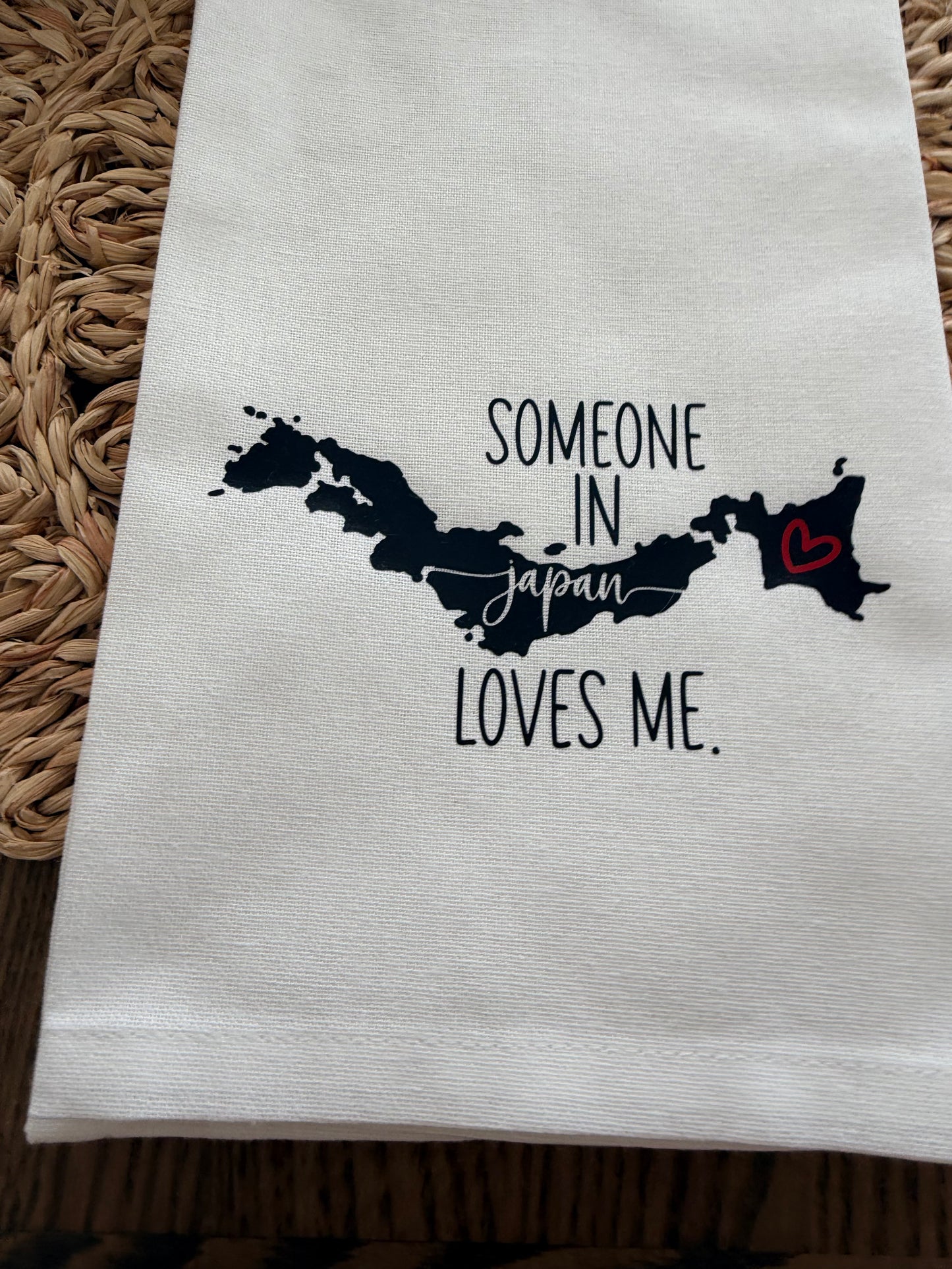 Custom State Tea Towel – Someone in [State/Country] Loves Me – Long Distance Gift – Personalized Home State Kitchen Towel – Moving Away Gift