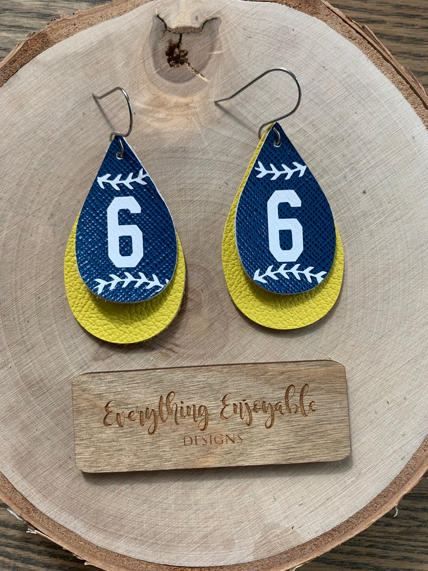 Custom Genuine Leather Baseball Earrings – Player Number & Team Spirit Jewelry